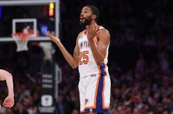 华体会官方入口-尼克斯大胜篮网，取得系列赛领先