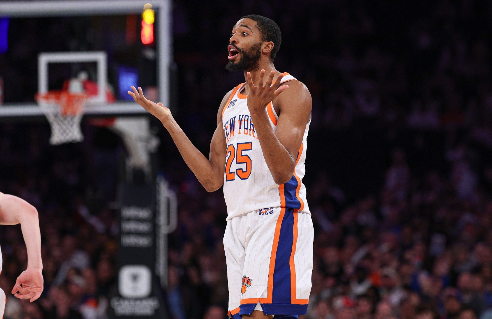 尼克斯大胜篮网，取得系列赛领先