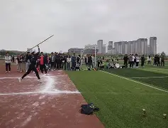 迎难而上！参赛运动员不屈不挠追求胜利