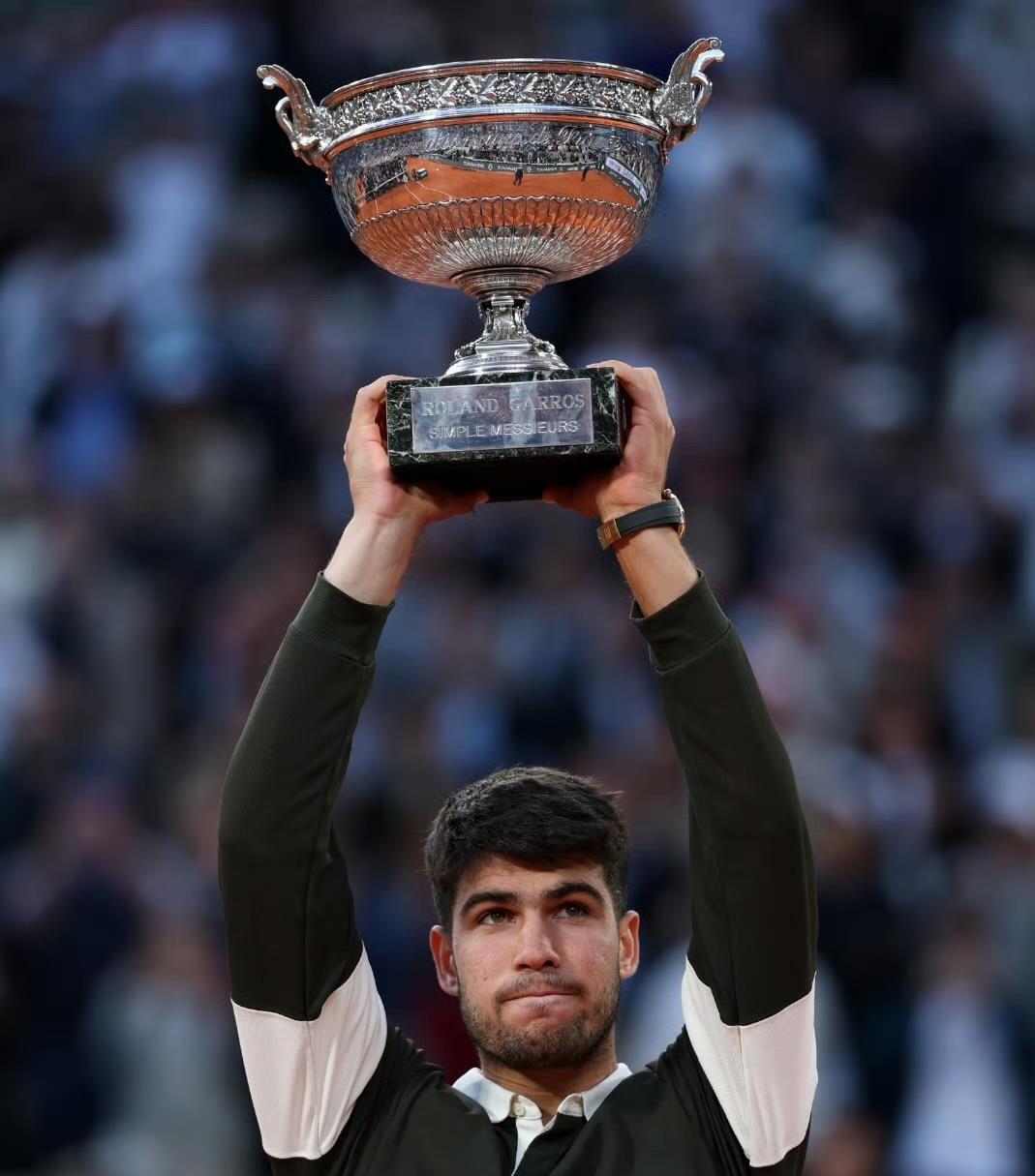 英国网球队逆转日本网球队，阿尔卡拉斯绝境逆转的简单介绍